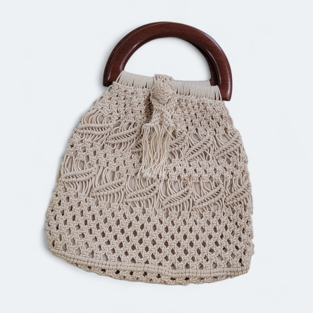 Vintage Beige Crochet Handbag With Wooden Handles Button Tassel Fringe Closure